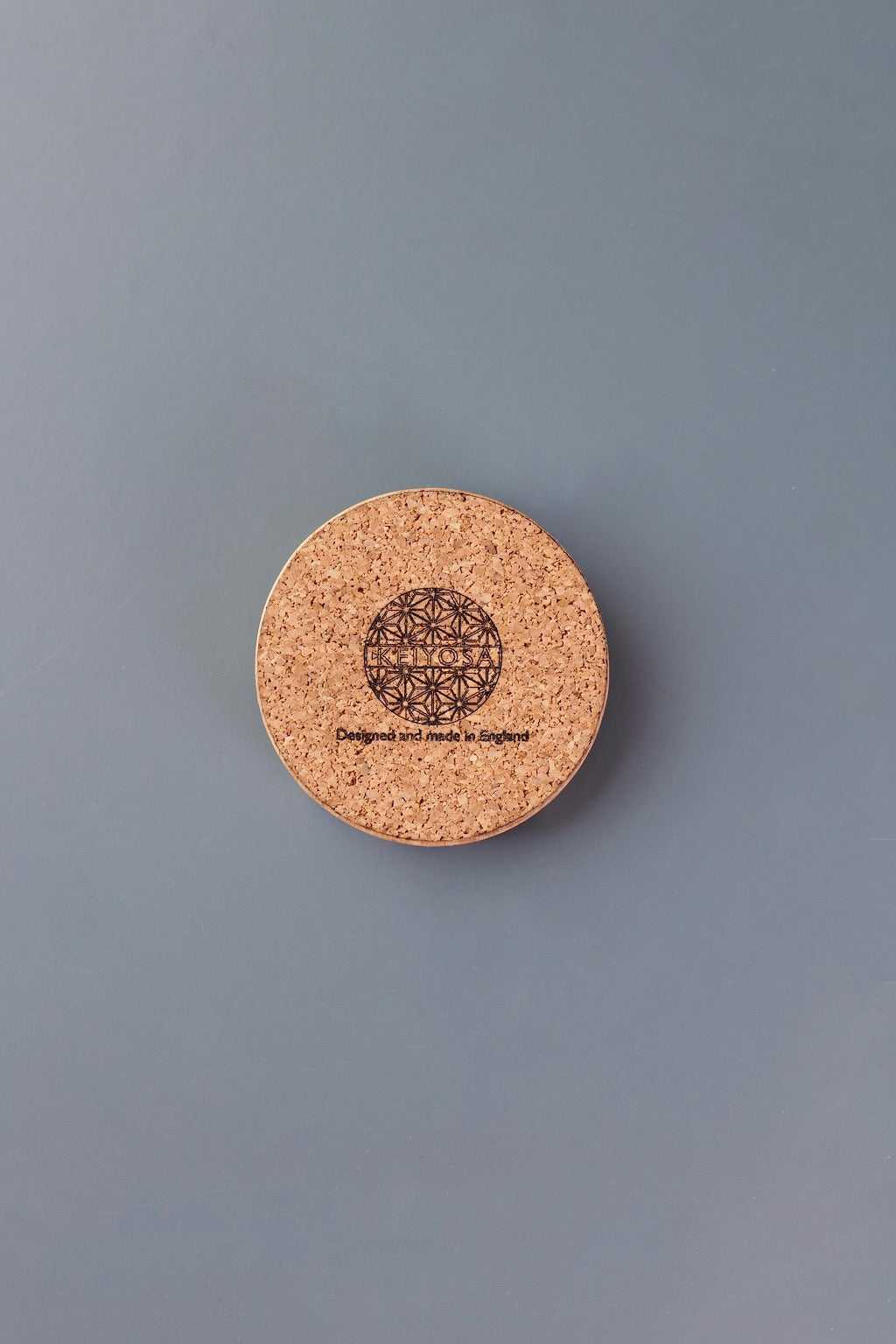 Tani - Wooden pen rest