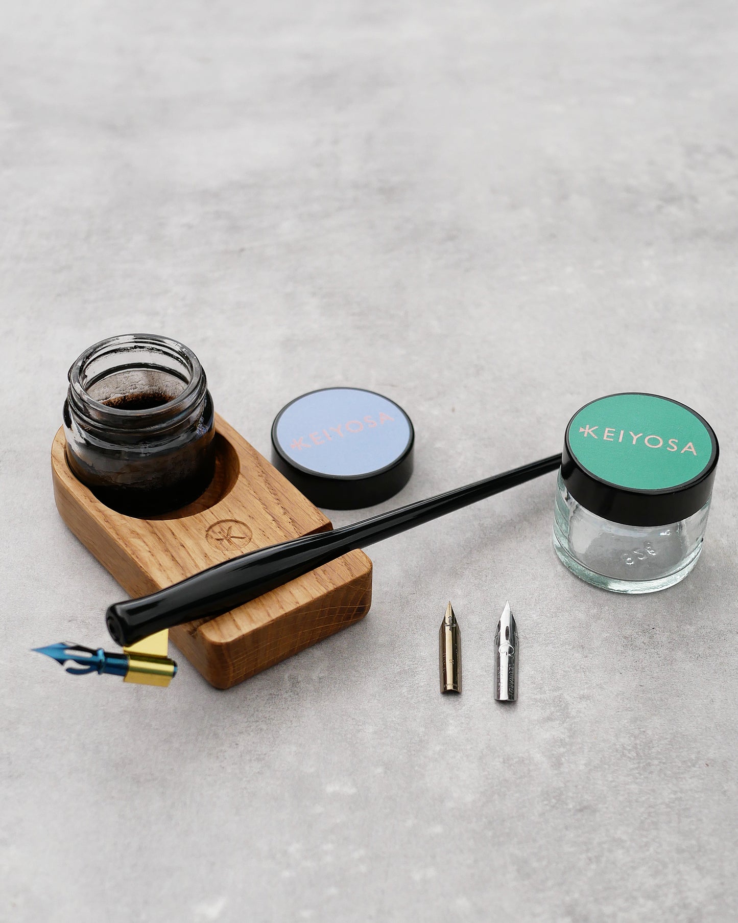 Tilt - Angled calligraphy ink pot holder