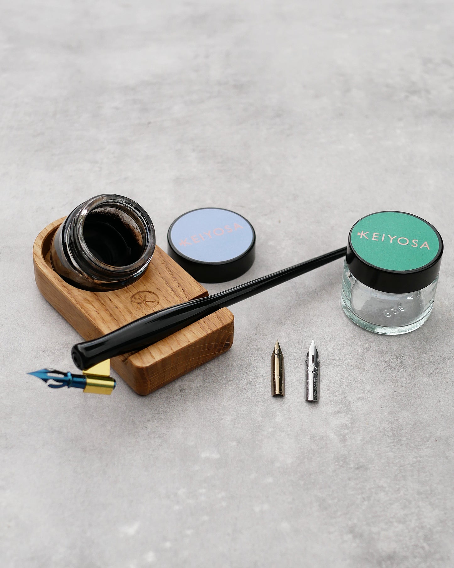 Tilt - Angled calligraphy ink pot holder
