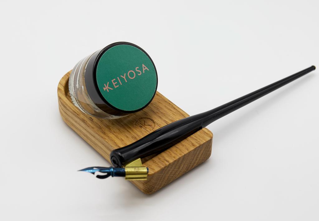 Tilt - Angled calligraphy ink pot holder